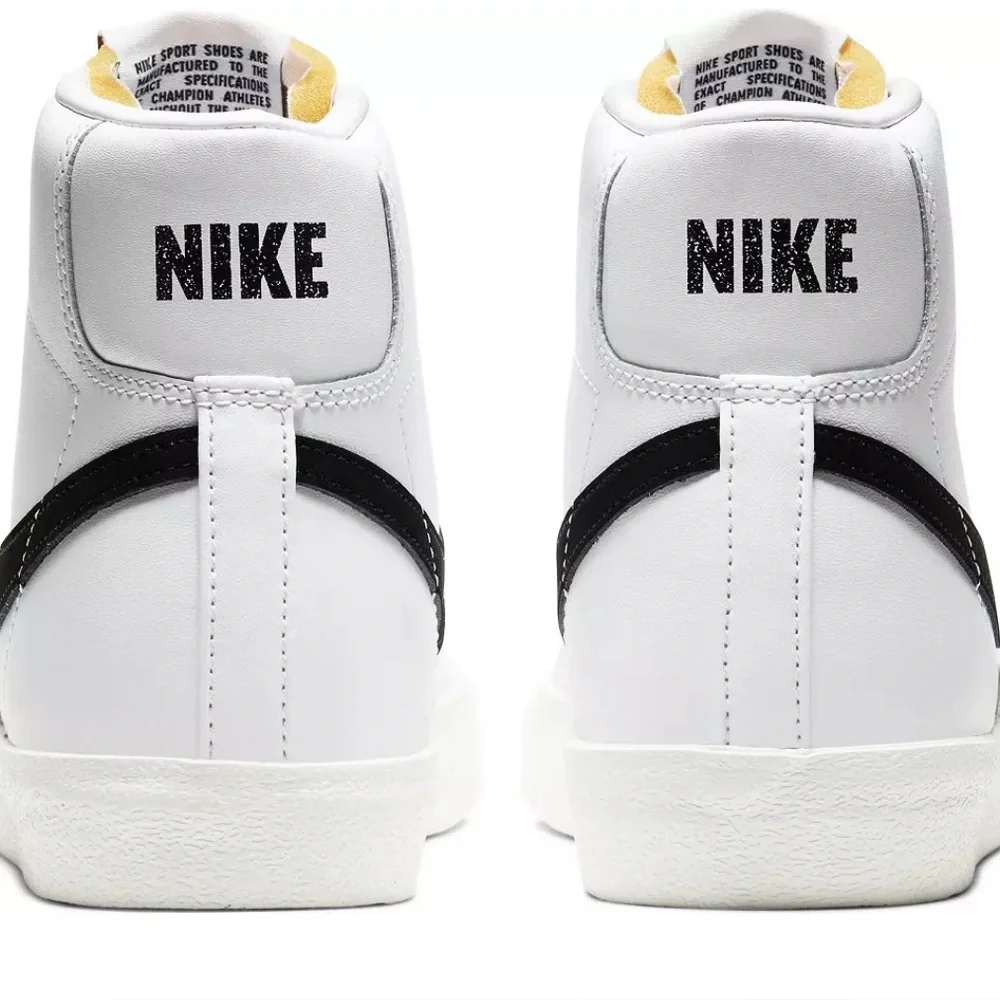 Women’s Nike Blazer Mid ‘77s - Picture 4 of 13